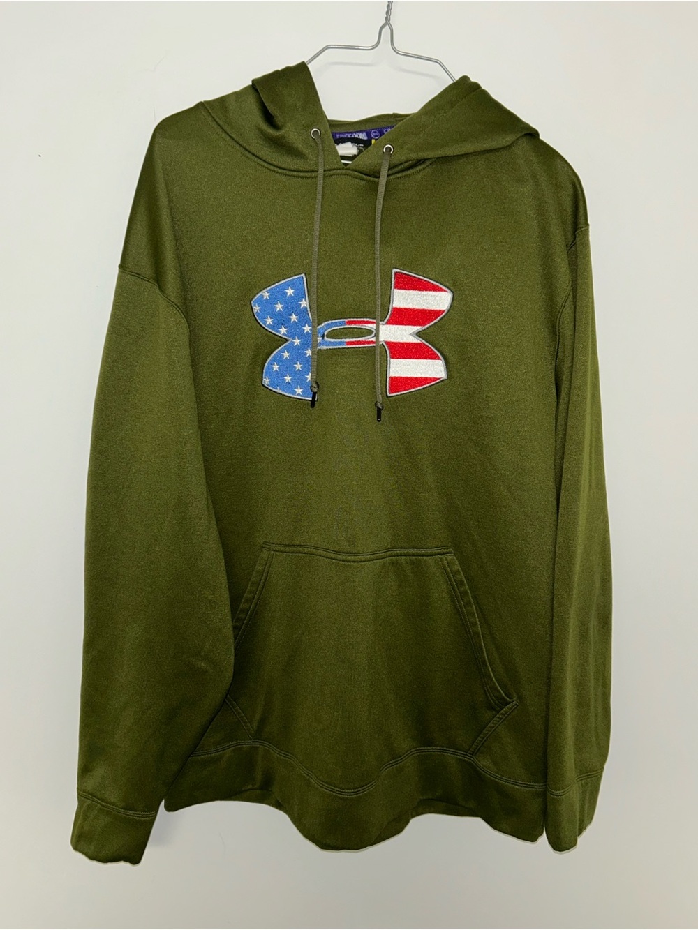 Under Armour Olive Green Hoodie with American Flag Logo Patch Men’s M
